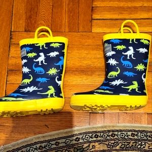 Boys Rain Boot 🌦🦖